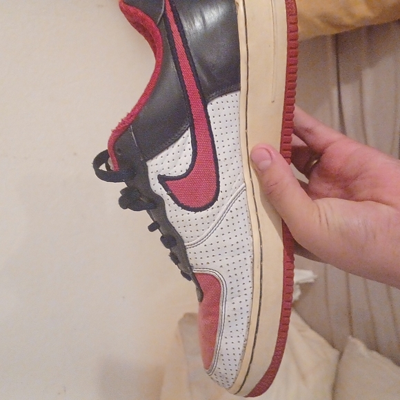 Air forces - Picture 2 of 6